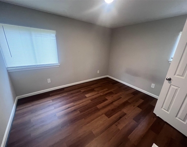 41517 S Brenda Lane - Photo Thumbnail 13