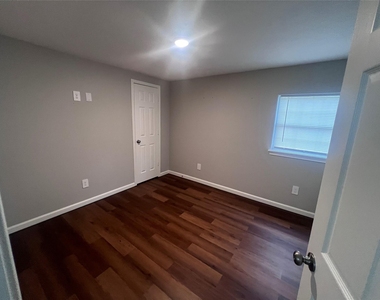 41517 S Brenda Lane - Photo Thumbnail 11