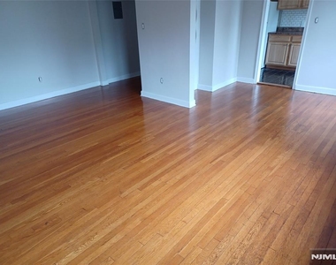 190 Millburn - Photo Thumbnail 4