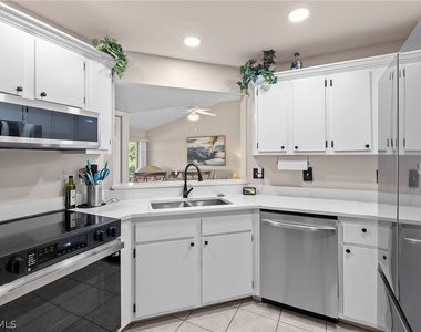 153 Bristol Lane - Photo Thumbnail 8