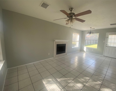 14007 Oleoke Lane - Photo Thumbnail 2