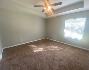 14007 Oleoke Lane - Photo Thumbnail 8