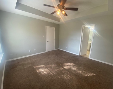 14007 Oleoke Lane - Photo Thumbnail 9