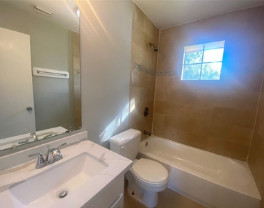 14007 Oleoke Lane - Photo Thumbnail 12