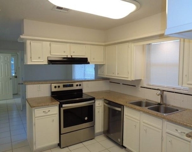 11815 Gardenglen Drive - Photo Thumbnail 6