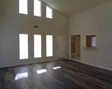 11815 Gardenglen Drive - Photo Thumbnail 3
