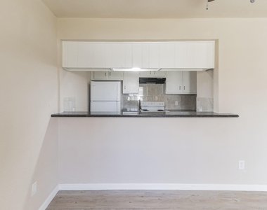 6815 Beachwood Street - Photo Thumbnail 6