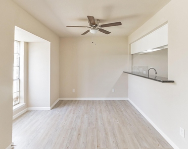 6815 Beachwood Street - Photo Thumbnail 7