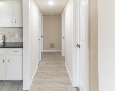 6815 Beachwood Street - Photo Thumbnail 19
