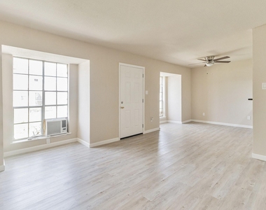 6815 Beachwood Street - Photo Thumbnail 5