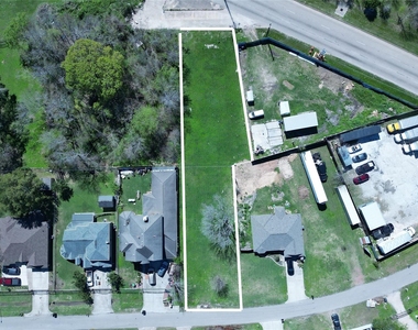 6633 Tadlock Lane - Photo Thumbnail 1