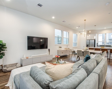 2717 Eado Grove Lane - Photo Thumbnail 14