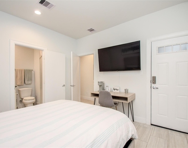 2717 Eado Grove Lane - Photo Thumbnail 10