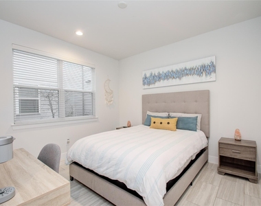2717 Eado Grove Lane - Photo Thumbnail 9