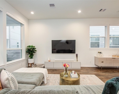2717 Eado Grove Lane - Photo Thumbnail 15