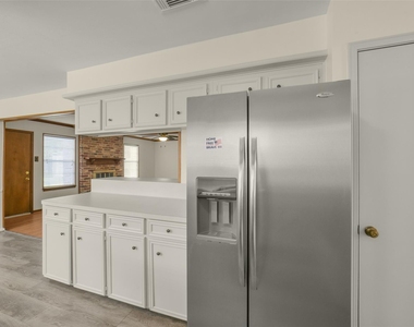 7818 Kleingreen Lane - Photo Thumbnail 16