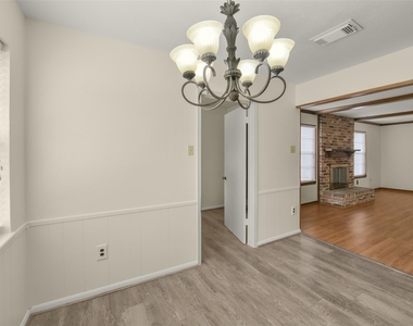 7818 Kleingreen Lane - Photo Thumbnail 11