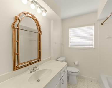 7818 Kleingreen Lane - Photo Thumbnail 32