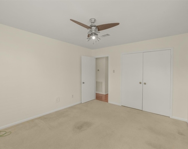 7818 Kleingreen Lane - Photo Thumbnail 31