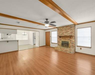 7818 Kleingreen Lane - Photo Thumbnail 3