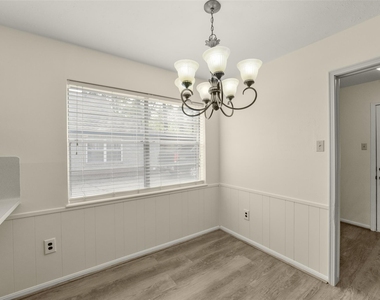 7818 Kleingreen Lane - Photo Thumbnail 8