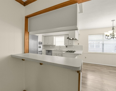 7818 Kleingreen Lane - Photo Thumbnail 7