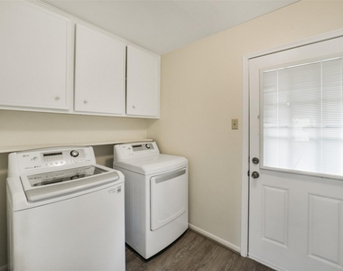 7818 Kleingreen Lane - Photo Thumbnail 39