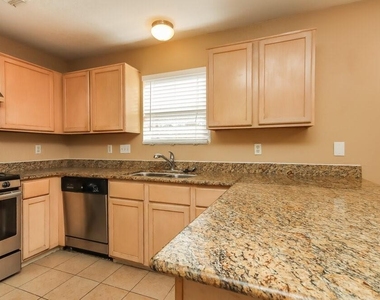 2610 Heatherknoll Drive - Photo Thumbnail 6