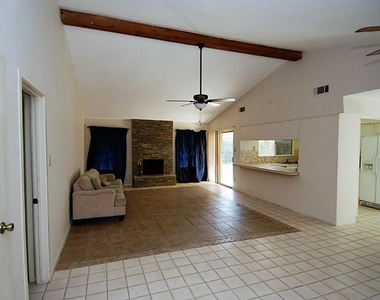 7511 Harpers Glen Lane - Photo Thumbnail 6