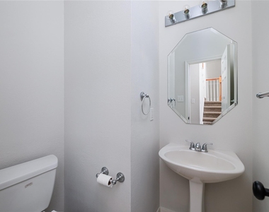 107 N Sunny Slope Circle - Photo Thumbnail 13