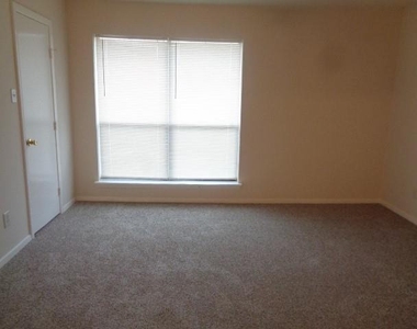 8402 Lone Bridge Lane - Photo Thumbnail 6