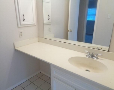 8402 Lone Bridge Lane - Photo Thumbnail 13