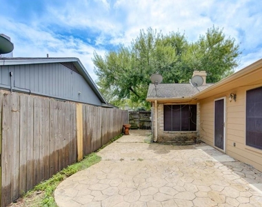 10727 Sagewillow Lane - Photo Thumbnail 10