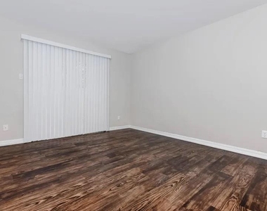 4400 Memorial Drive - Photo Thumbnail 13
