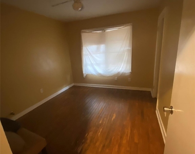 2504 Pennington Street - Photo Thumbnail 3