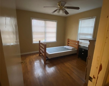 2504 Pennington Street - Photo Thumbnail 4