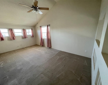 7312 Camino Del Sol - Photo Thumbnail 11