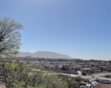 7312 Camino Del Sol - Photo Thumbnail 19
