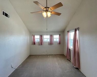 7312 Camino Del Sol - Photo Thumbnail 10