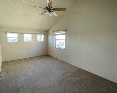 7312 Camino Del Sol - Photo Thumbnail 9
