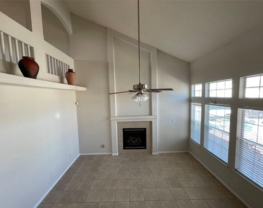7312 Camino Del Sol - Photo Thumbnail 3