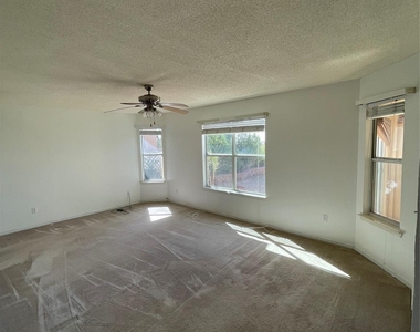 7312 Camino Del Sol - Photo Thumbnail 5