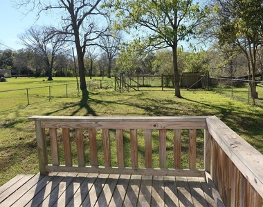 5122 Avenue L - Photo Thumbnail 9