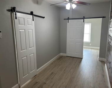 5105 Sherman Street - Photo Thumbnail 4