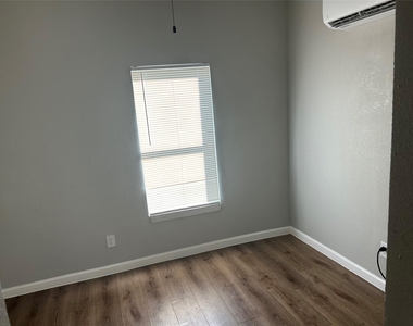 5105 Sherman Street - Photo Thumbnail 6