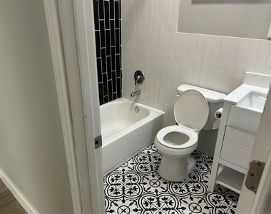 5105 Sherman Street - Photo Thumbnail 8