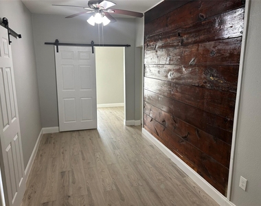 5105 Sherman Street - Photo Thumbnail 3