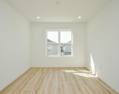 15000 S Richmond Avenue - Photo Thumbnail 4