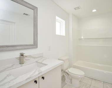 15000 S Richmond Avenue - Photo Thumbnail 11