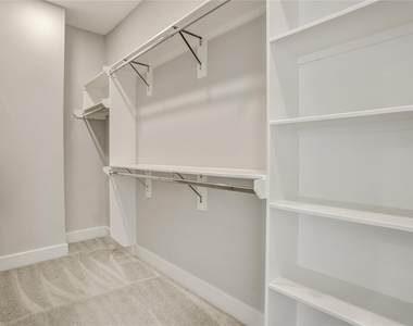 2413 Chapman Street - Photo Thumbnail 9